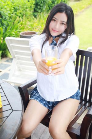 年轻的女教师免费观看_HD高清视频播放