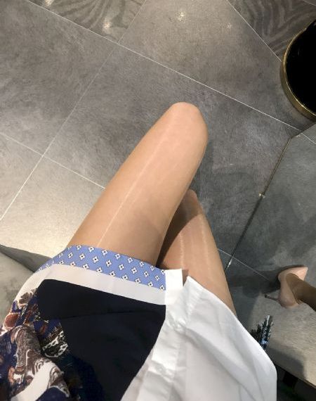 伦理电影年轻的母亲_DVD电影在线看